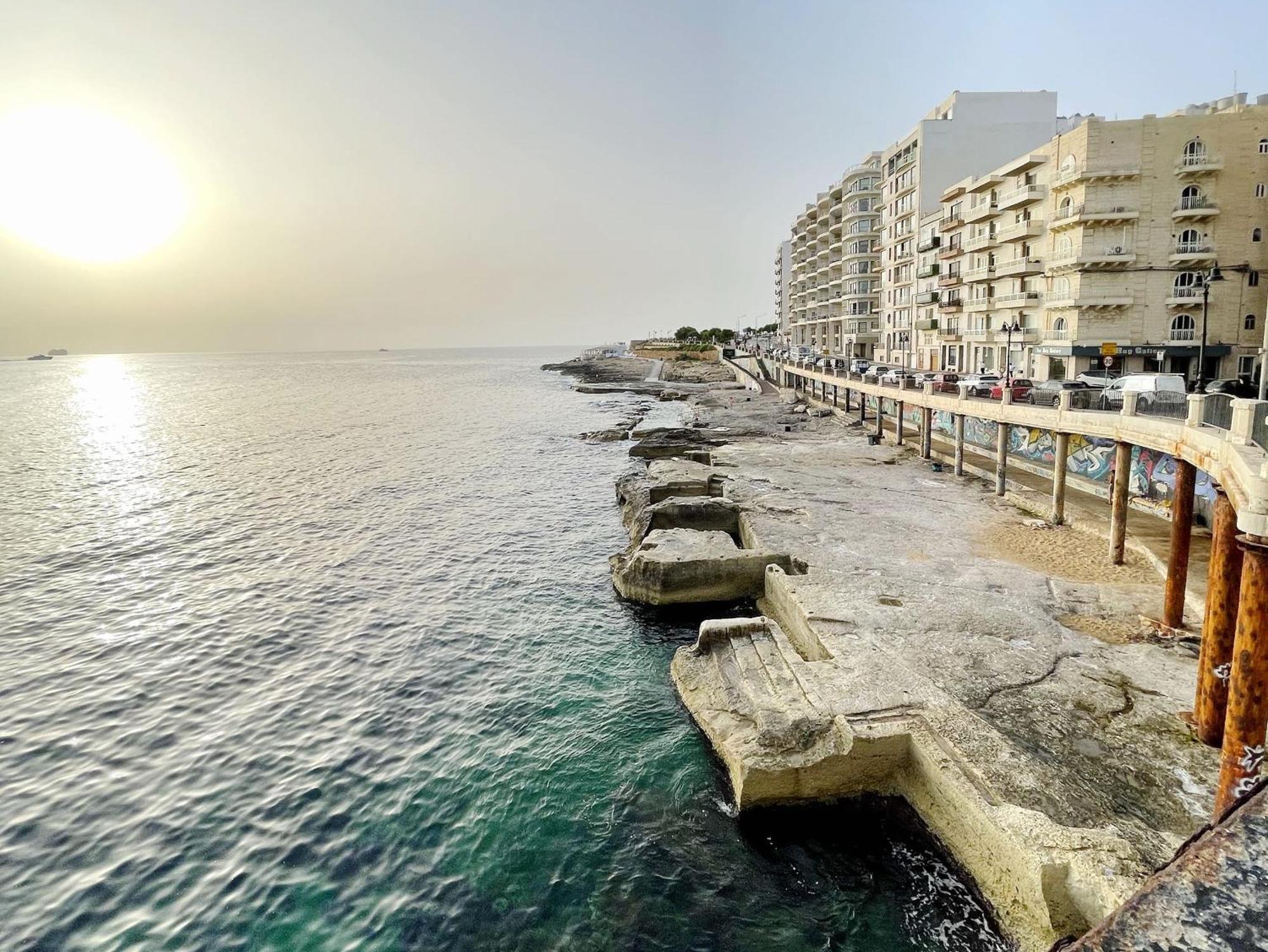 Depiro Point Deluxe - Modern, Designer Apartment 2 Minutes Away From Popular Sliema Seafront Exterior foto